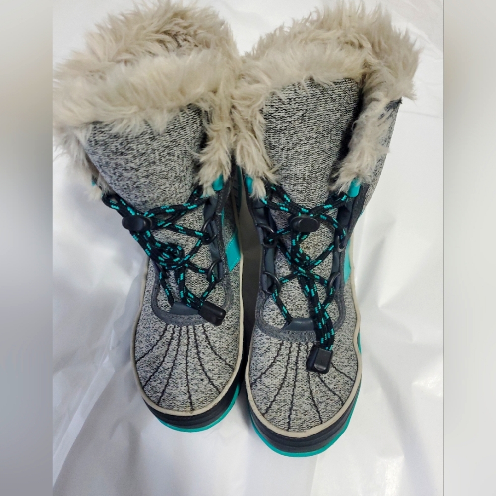 Sorel kids boots NWOT